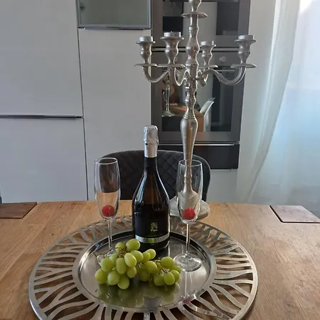 Apartment Leone Di *