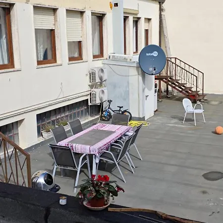 Apartment Leone Di