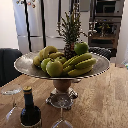 Leone Di Apartament